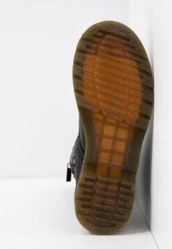 Dr. Martens Virginia - Veterlaarzen - Black -Bootsmith Hub Verkoopwinkel 02e1d0fc9ba645b79a625a912d2092f9