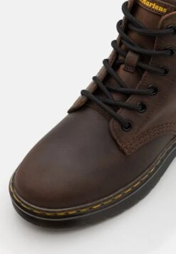 Dr. Martens Thurston Chukka Unisex - Veterboots - Dark Brown -Bootsmith Hub Verkoopwinkel 044e13d239b0413b8b8a355e28034921