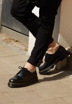 Dr. Martens 1461 Bex Unisex - Sportieve Veterschoenen - Black Smooth -Bootsmith Hub Verkoopwinkel 06156bc95e61464c84d0c27054998d8c
