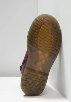 Dr. Martens 1460 J Softy - Veterboots - Cherry Red -Bootsmith Hub Verkoopwinkel 082a66ad3b4a4417804f45ff0d617532