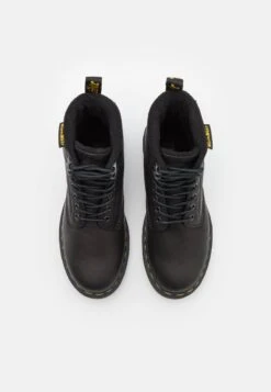 Dr. Martens 1460 Pascal Valor Wp Unisex - Veterboots - Black -Bootsmith Hub Verkoopwinkel 09065acc8f5a4ef5879ec18474b2b75f