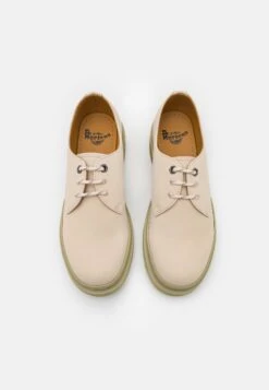 Dr. Martens 1461 Unisex - Sportieve Veterschoenen - Parchment Beige -Bootsmith Hub Verkoopwinkel 1463b3a83c3c4587a58f5dc73b95ac20