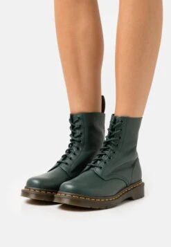 Dr. Martens Pascal - Veterboots - Pine Green Virginia