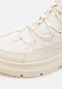 Dr. Martens Boury Unisex - Enkellaarsjes Met Plateauzool - Off White/Natural/Egret/Bone -Bootsmith Hub Verkoopwinkel 248ce9cbd1fa401a86931e671f960094