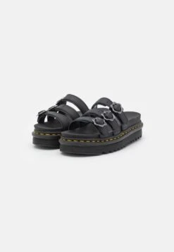 Dr. Martens Blaire Slide - Muiltjes Met Hak - Black Hydro 8 Dr. Martens Blaire Slide - Muiltjes Met Hak - Black Hydro -Bootsmith Hub Verkoopwinkel 2c9f9ad3aae24952bde6ed1634e74225