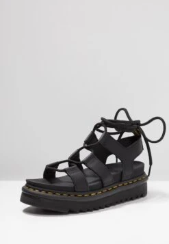 Dr. Martens Nartilla - Sandalen Met Plateauzool - Black 11 Dr. Martens Nartilla - Sandalen Met Plateauzool - Black -Bootsmith Hub Verkoopwinkel 2cae268ccc604545bb3cbb1a30d17599