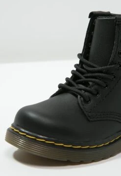 Dr. Martens 1460 T Softy - Veterboots - Schwarz 11 Dr. Martens 1460 T Softy - Veterboots - Schwarz -Bootsmith Hub Verkoopwinkel 2fceeee91d3741569b3e0f2c93dee0be