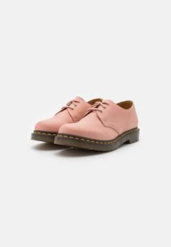 Dr. Martens 1461 - Veterschoenen - Peach Beige Virginia -Bootsmith Hub Verkoopwinkel 3043319e654a49ad86177d26e223a8c8