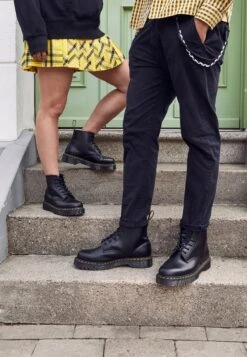 Dr. Martens 101 Bex - Veterboots - Black Smooth -Bootsmith Hub Verkoopwinkel 3475e2bc33d6479bbb7e540b3be9bd81