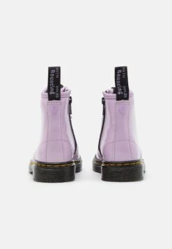 Dr. Martens 1460 T - Veterboots - Lilac -Bootsmith Hub Verkoopwinkel 367a4d9dbf3f4c7dbe9bcbf19a642cf3