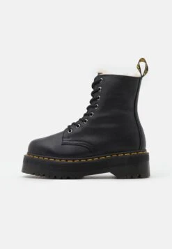 Dr. Martens Jadon Faux Fur Lined - Enkellaarsjes Met Plateauzool - Black Pisa -Bootsmith Hub Verkoopwinkel 37aab6f37fd0464a988da057eb4f4245