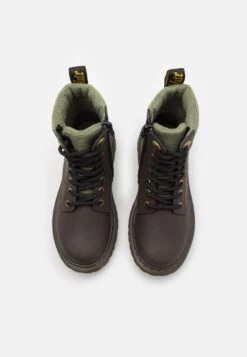 Dr. Martens 1460 Collar Unisex - Veterboots - Dark Brown/Khaki Green 9 Dr. Martens 1460 Collar Unisex - Veterboots - Dark Brown/Khaki Green -Bootsmith Hub Verkoopwinkel 4665640f14e5419c8f4f69d87ef0c2dc