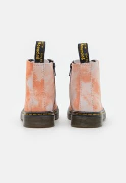 Dr. Martens 1460 Pascal - Veterboots - Orange 8 Dr. Martens 1460 Pascal - Veterboots - Orange -Bootsmith Hub Verkoopwinkel 4f8f0de563a44425be253d42a8b7dcbe