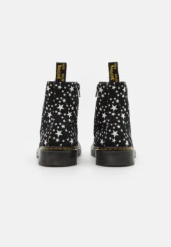 Dr. Martens 1460 Pascal Unisex - Veterboots - Black/White -Bootsmith Hub Verkoopwinkel 58fe575b6b4945a090e41f9faf7c64e6