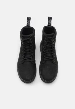 Dr. Martens Combs Unisex - Veterboots - Black -Bootsmith Hub Verkoopwinkel 59eb05c7a3a94f8d991b06a2a4db540a