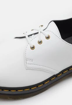Dr. Martens Vegan 1461 Unisex - Sportieve Veterschoenen - Optical White 11 Dr. Martens Vegan 1461 Unisex - Sportieve Veterschoenen - Optical White -Bootsmith Hub Verkoopwinkel 5fa89bf6298d446d8a71ca06bc27d0df