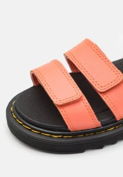Dr. Martens Klaire Unisex - Sandalen - Coral -Bootsmith Hub Verkoopwinkel 604bed1e5f2b48dcafd2e926a51b50fb