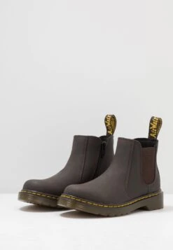 Dr. Martens 2976 J Chelsea - Korte Laarzen - Brown -Bootsmith Hub Verkoopwinkel 622a47bfd920477abde79a593f43a5b6