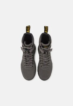 Dr. Martens Combs Tech Unisex - Veterboots - Gunmetal -Bootsmith Hub Verkoopwinkel 65c418fac0504d9c8a0f745c48c61b05