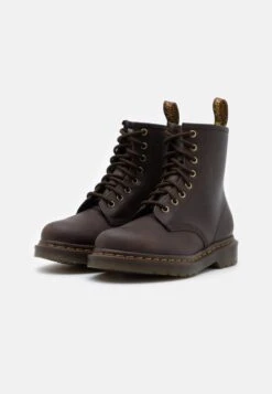 Dr. Martens 1460 Unisex - Veterboots - Dark Brown Crazy Horse -Bootsmith Hub Verkoopwinkel 69f39086133d49d79144e9a21a25e349