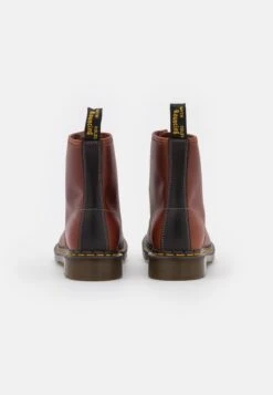 Dr. Martens 1460 Abruzzo - Veterboots - Brown/Black -Bootsmith Hub Verkoopwinkel 6ec82f1598cb459eaf3fe2158ada1741