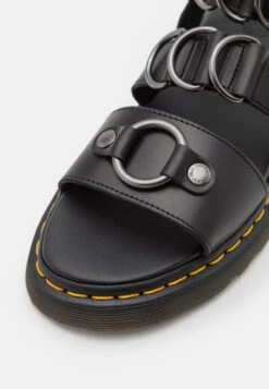 Dr. Martens Gryphon Alt - Sandalen - Black Buttero -Bootsmith Hub Verkoopwinkel 6fa2863c5f9d4217baba03c5e818eddf