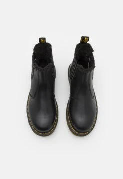 Dr. Martens 2976 Unisex - Korte Laarzen - Black Blizzard -Bootsmith Hub Verkoopwinkel 738e061db3374e60b7bcb9461286e744