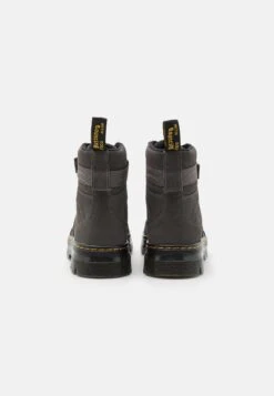 Dr. Martens Combs Tech Unisex - Veterboots - Gunmetal -Bootsmith Hub Verkoopwinkel 774e5abfba094e8da33c454f97fefd2a