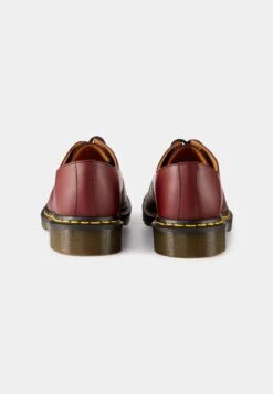 Dr. Martens 1461- 3 Eye Shoe - Sportieve Veterschoenen - Cherry Red 11 Dr. Martens 1461- 3 Eye Shoe - Sportieve Veterschoenen - Cherry Red -Bootsmith Hub Verkoopwinkel 78be3b2bef5e429f831b734e28e1eb95