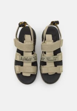 Dr. Martens Callan Unisex - Sandalen - Pale Olive -Bootsmith Hub Verkoopwinkel 7bd280cd7fa9448f9bd80773bda391cf