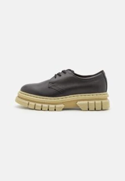 Dr. Martens Rikard- Veterschoenen - Black Lucido
