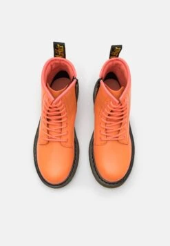 Dr. Martens 1460 Unisex - Veterboots - Coral -Bootsmith Hub Verkoopwinkel 808166c0ad754dd9b30328de242ab1ab