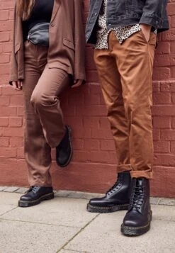 Dr. Martens 1460 Bex 8 Eye Boot Unisex - Veterboots - Black Smooth -Bootsmith Hub Verkoopwinkel 80c6623a318549e49492d202eab2e8e1