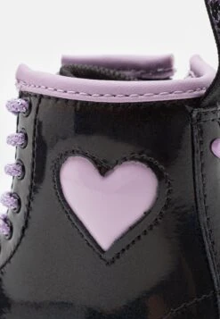 Dr. Martens 1460- Veterboots - Black/Lilac -Bootsmith Hub Verkoopwinkel 897fce5639e84a5ab2352334e8588485