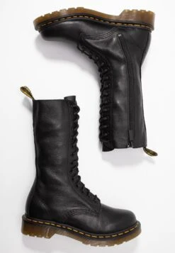 Dr. Martens Virginia - Veterlaarzen - Black -Bootsmith Hub Verkoopwinkel 8c5f05b0ea424972adfc9687954c8cc2