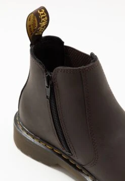 Dr. Martens 2976 Chelsea - Korte Laarzen - Brown -Bootsmith Hub Verkoopwinkel 93fe1cd7089c4553a912ced4d71e986c