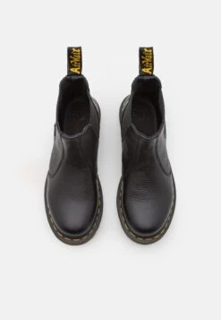 Dr. Martens Korte Laarzen - Black Virginia -Bootsmith Hub Verkoopwinkel 9d280cb975944c79be5bfe57be4a50b5