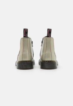 Dr. Martens 2976- Korte Laarzen - Silver Lightshow -Bootsmith Hub Verkoopwinkel a3a9b002ef774213a9114f1ca0768724