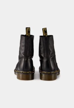 Dr. Martens 1460 Pascal - Veterboots - Black -Bootsmith Hub Verkoopwinkel a511d4a69c0f4d0b8d2cfb5707fdb775
