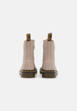 Dr. Martens 1460 Pascal - Veterboots - Vintage Taupe -Bootsmith Hub Verkoopwinkel b0995d00efda4e5692bfb69095227435