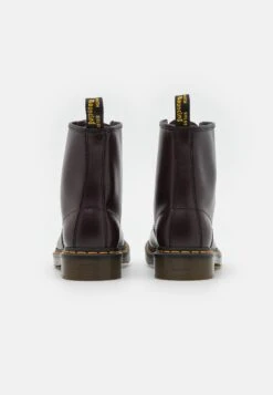 Dr. Martens 1460 Unisex - Veterboots - Old Oxblood 8 Dr. Martens 1460 Unisex - Veterboots - Old Oxblood -Bootsmith Hub Verkoopwinkel b35dfd70eeda4672a601cf46df8e6e51