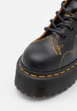 Dr. Martens Church Quad Unisex - Korte Laarzen - Black Vintage Smooth -Bootsmith Hub Verkoopwinkel b3df53c3487845c58b5bc224319dc8bd