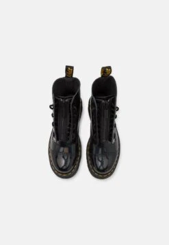 Dr. Martens Sinclair - Korte Laarzen - Black Rainbow -Bootsmith Hub Verkoopwinkel b52fcba3d16c4fa696c14ad129f72934