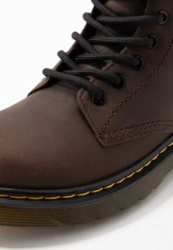 Dr. Martens 1460 Serena J Republic Wp - Veterboots - Dark Brown -Bootsmith Hub Verkoopwinkel b86b45a007124ac48b293d4985c07167