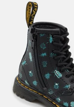 Dr. Martens 1460 T UNISEX - Veterboots 9 Dr. Martens 1460 T UNISEX - Veterboots -Bootsmith Hub Verkoopwinkel bc1a183926e544f399c9e14b9c8b1f4a