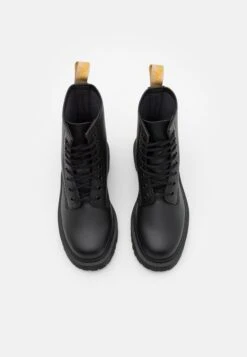 Dr. Martens Vegan 1460 Bex Mono Unisex - Veterboots - Black -Bootsmith Hub Verkoopwinkel bf3b5b5341ae4eb2bb4ca230f0fa02f5