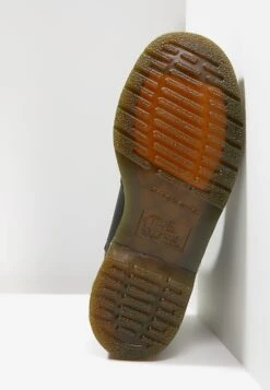 Dr. Martens 2976 Chelsea Vegan - Korte Laarzen - Black -Bootsmith Hub Verkoopwinkel c2eb926b0b414fb4ad1b05464b7340a0