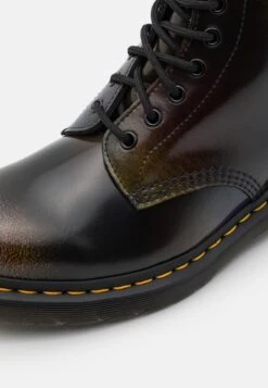 Dr. Martens Veterboots - Black/Muli Coloured 11 Dr. Martens Veterboots - Black/Muli Coloured -Bootsmith Hub Verkoopwinkel ce8e1879ed2440ec8e79eb740c51372d