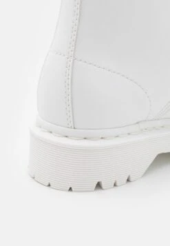 Dr. Martens Vegan 1460 Bex Mono Unisex - Veterboots - Optical White -Bootsmith Hub Verkoopwinkel cfe6e0c0c3ee4dfca6280afd35d4f168