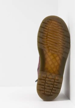 Dr. Martens 1460 Y Softy - Korte Laarzen - Cherry Red -Bootsmith Hub Verkoopwinkel d21eeac338964563b257999238d4fe5c